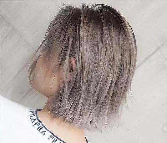 美發師來給我染個這樣的顏色
